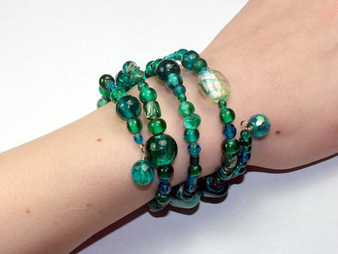 4 Strand Glass lampwork bead, crystal bead Memory Wire Bracelet, Teals