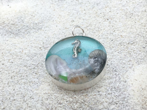 Sterling silver 25mm Round Pendant with Shell, Shells, Sand, Sea glass, Seahorse, Sea Horse, Stone Harbor, New Jersey shore, tide pool, starfish, alcohol ink art,  beach comber