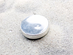 Sterling silver 25mm Round Pendant with Shell, Shells, Sand, Sea glass, Seahorse, Sea Horse, Stone Harbor, New Jersey shore, tide pool, starfish, alcohol ink art,  beach comber